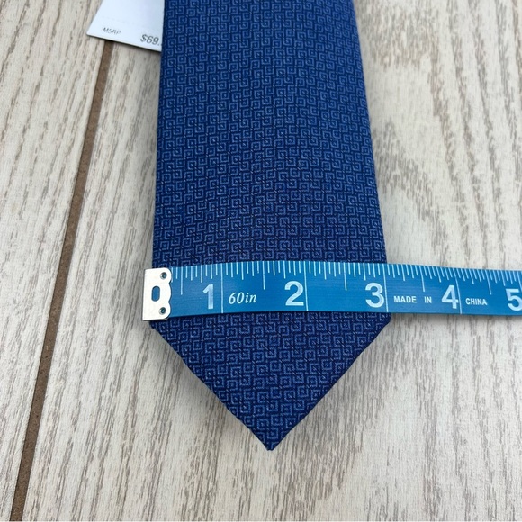 579 - Calvin Klein Tie 400 Blue Square CK21100076 Silk Blend MSRP $69.50 - Picture 2 of 5